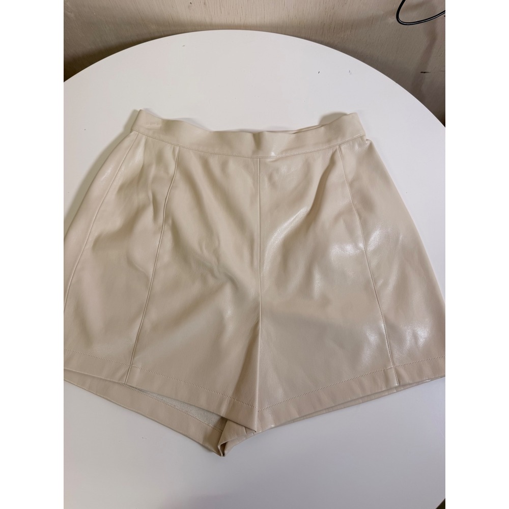 Emily McCarthy Vegan Leather Shorts Women S Cream Excellent High Rise Seamed